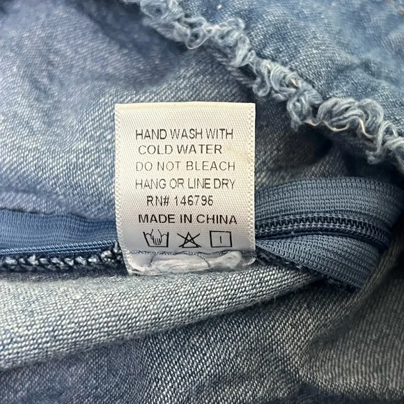 4SI3NNA | High rise cotton wide leg cropped chambray pants size medium - Picture 13 of 14